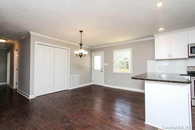 6033 Vinewood Road Davidson, NC 28036 - Photo 5 of 24 Gallery Image 5