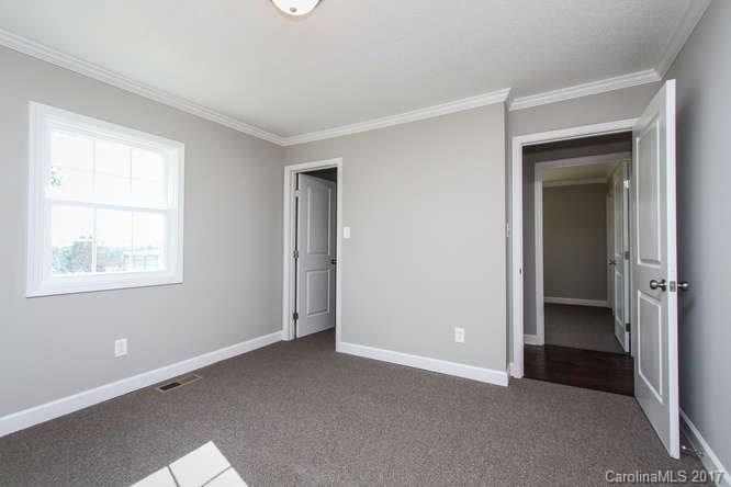 6033 Vinewood Road Davidson, NC 28036 - Photo 10 of 24 Gallery Image 10