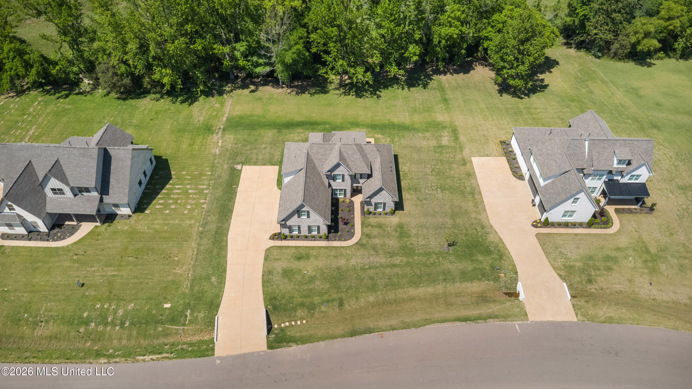 1626 Ashtons Lane Hernando, MS 38632 - Photo 31 of 35 33_dji_0057_print