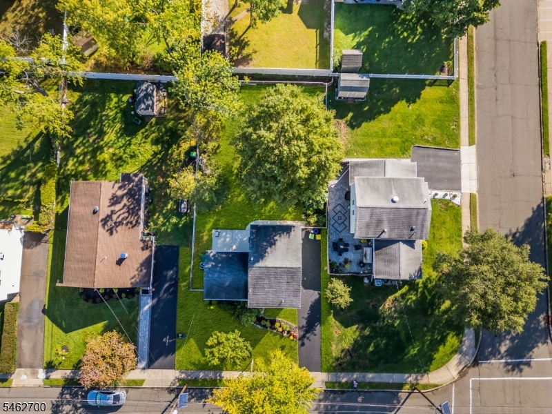 102 Avonridge Road Raritan, NJ 08869 - Photo 27 of 28 Gallery Image 27