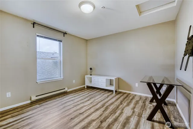 $340,000 | 10511 Midvale Avenue North, Unit 302, Seattle, WA 98133