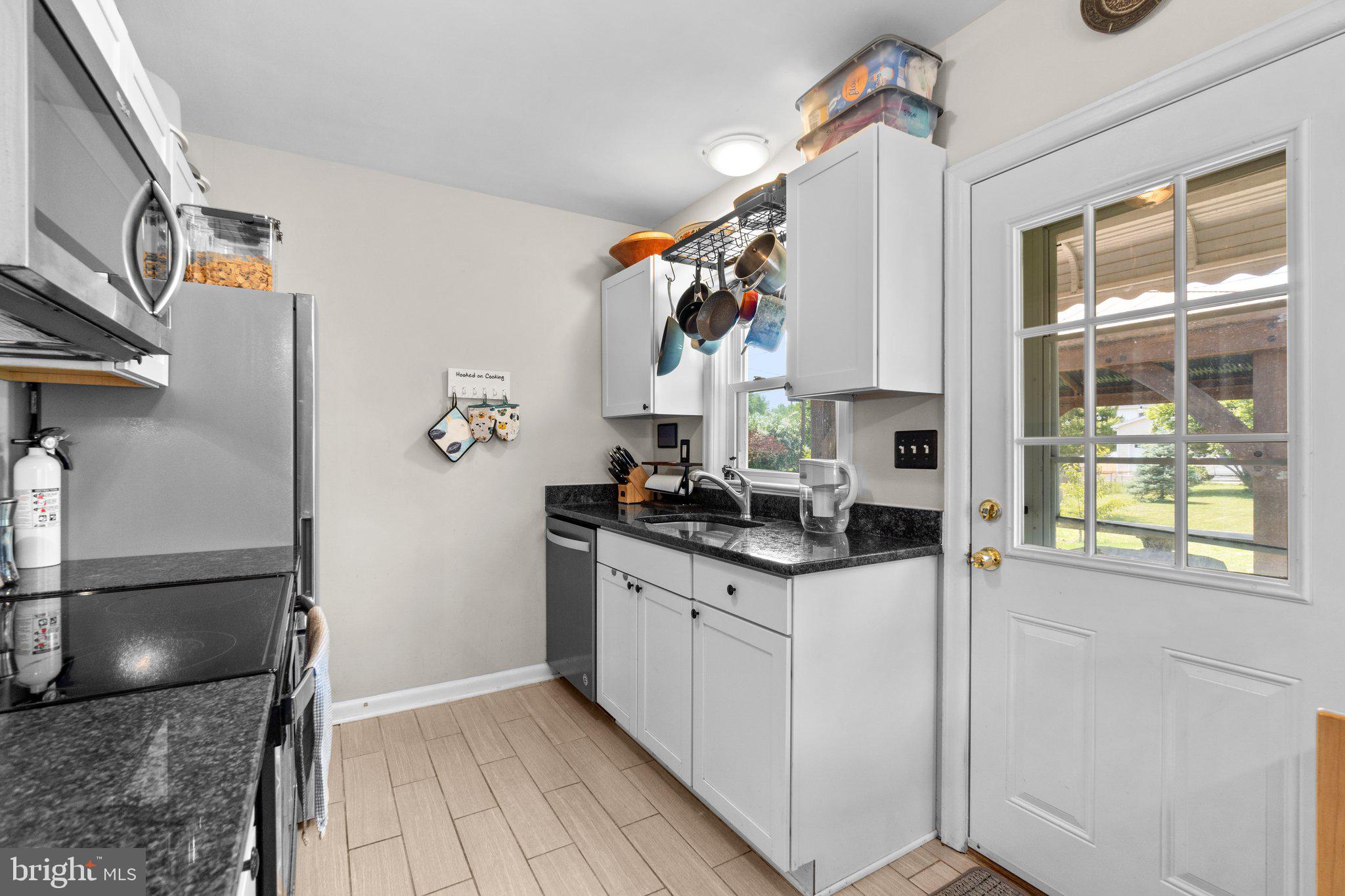 607 Grant Place Frederick, MD 21702 - Photo 11 of 40