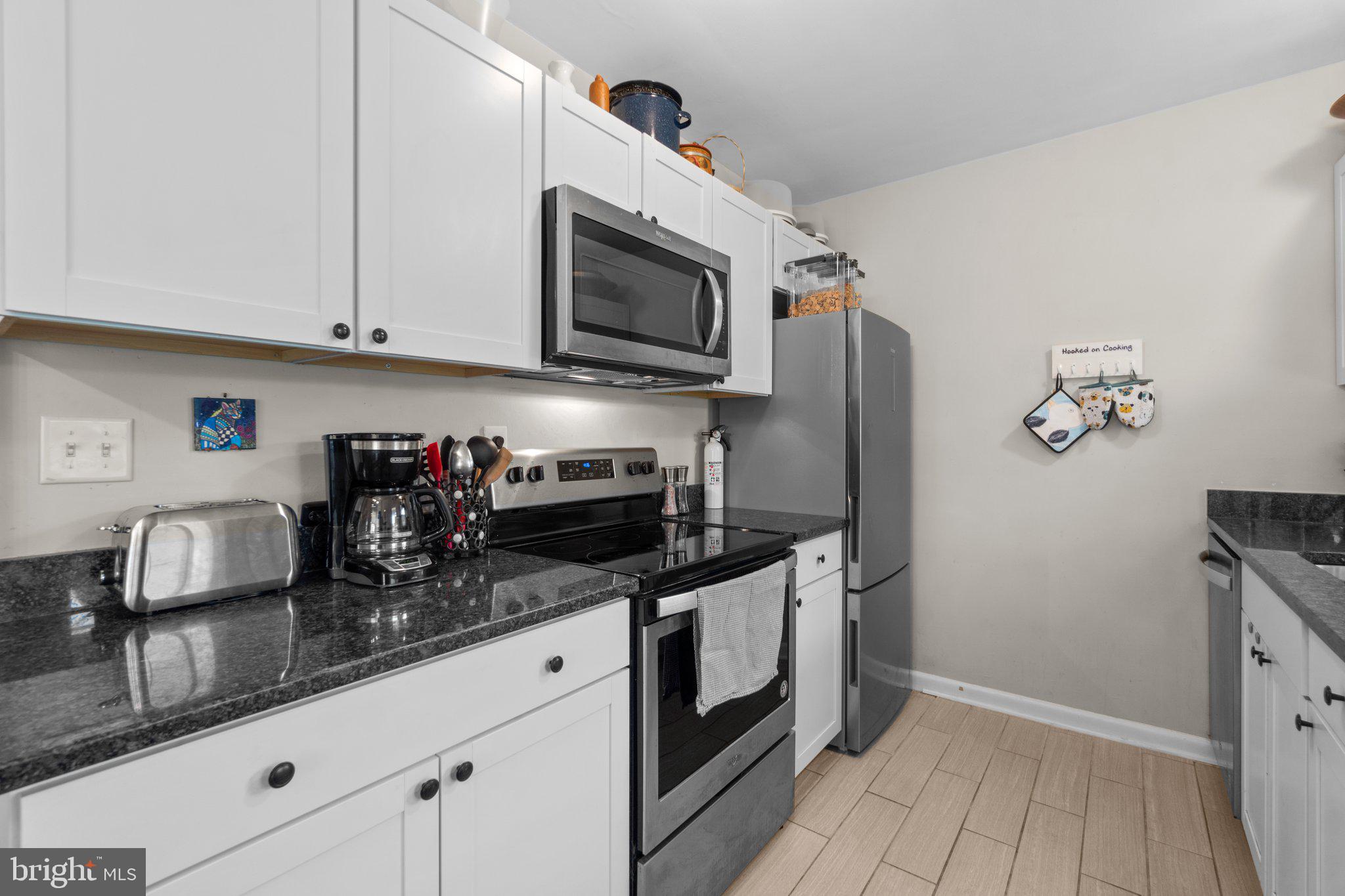 607 Grant Place Frederick, MD 21702 - Photo 9 of 40