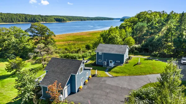 $799,900 | 1051 North Main Street, Winterport, ME 04496