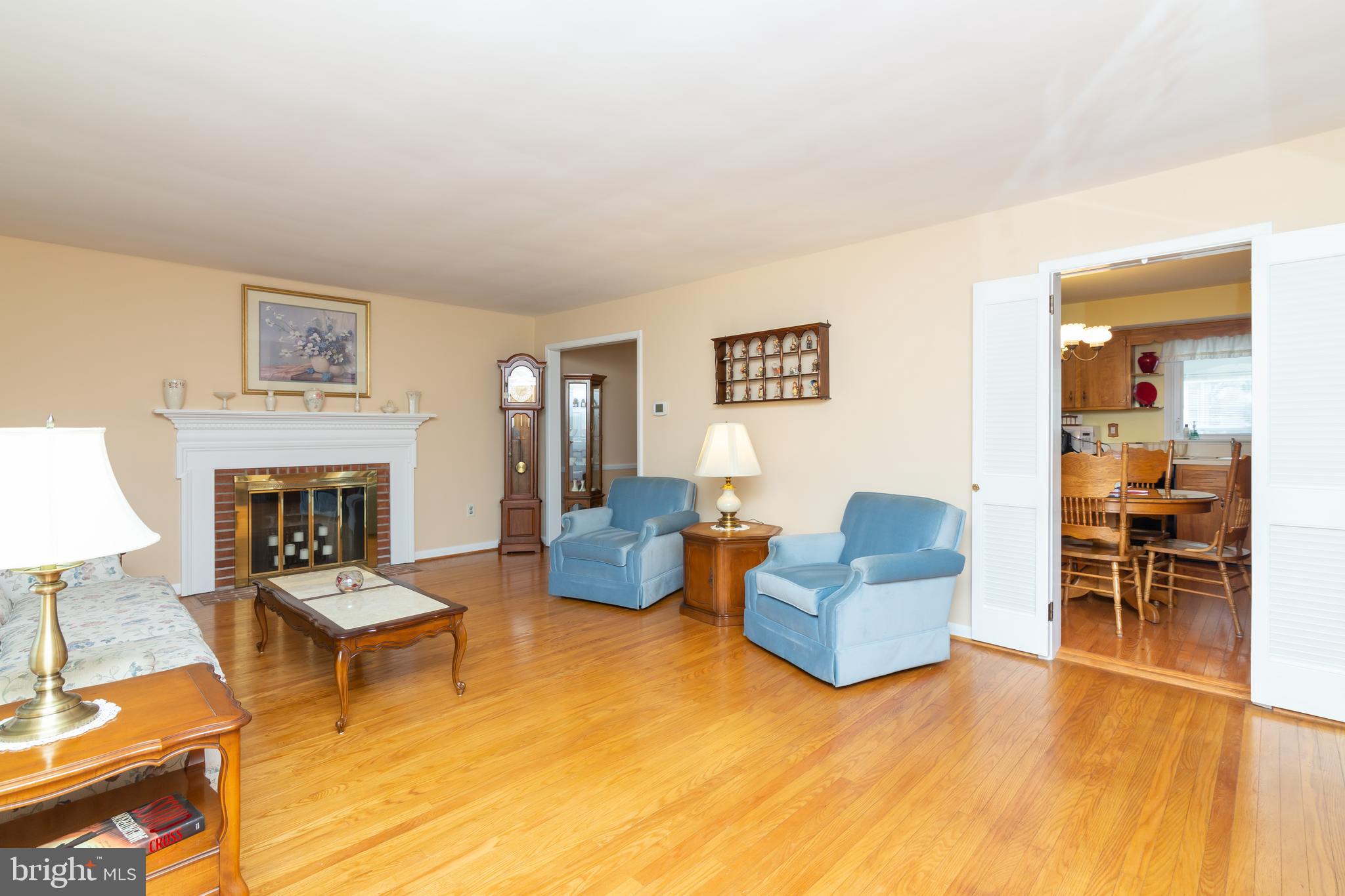 33 Server Lane Springfield, PA 19064 - Photo 5 of 40