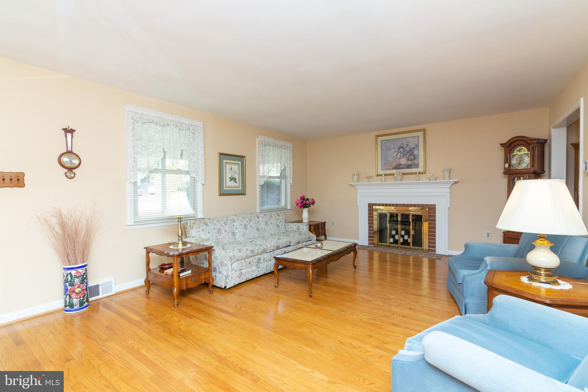 33 Server Lane Springfield, PA 19064 - Photo 6 of 40