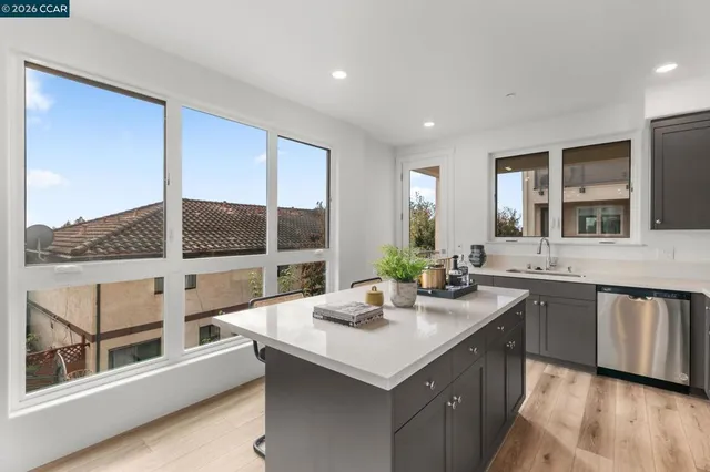 $810,000 | 27277-27277 Cosmo Court, Hayward, CA 94544