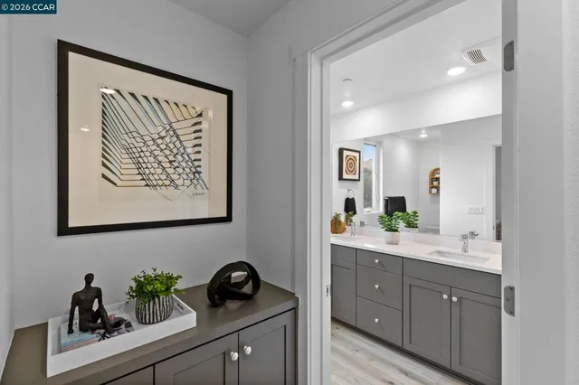 $810,000 | 27277-27277 Cosmo Court, Hayward, CA 94544