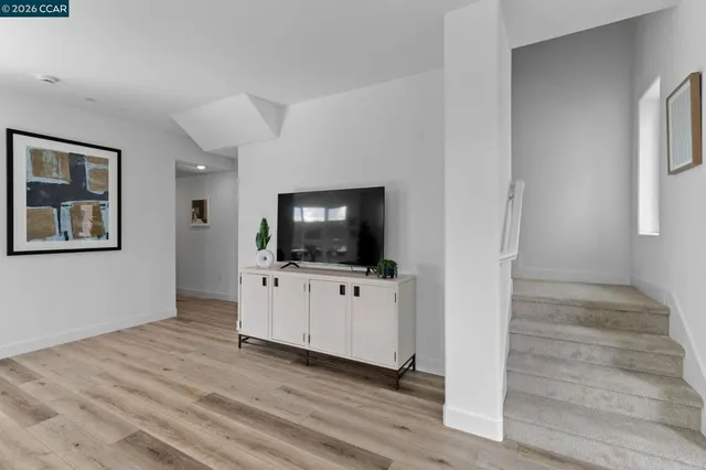 $810,000 | 27277-27277 Cosmo Court, Hayward, CA 94544