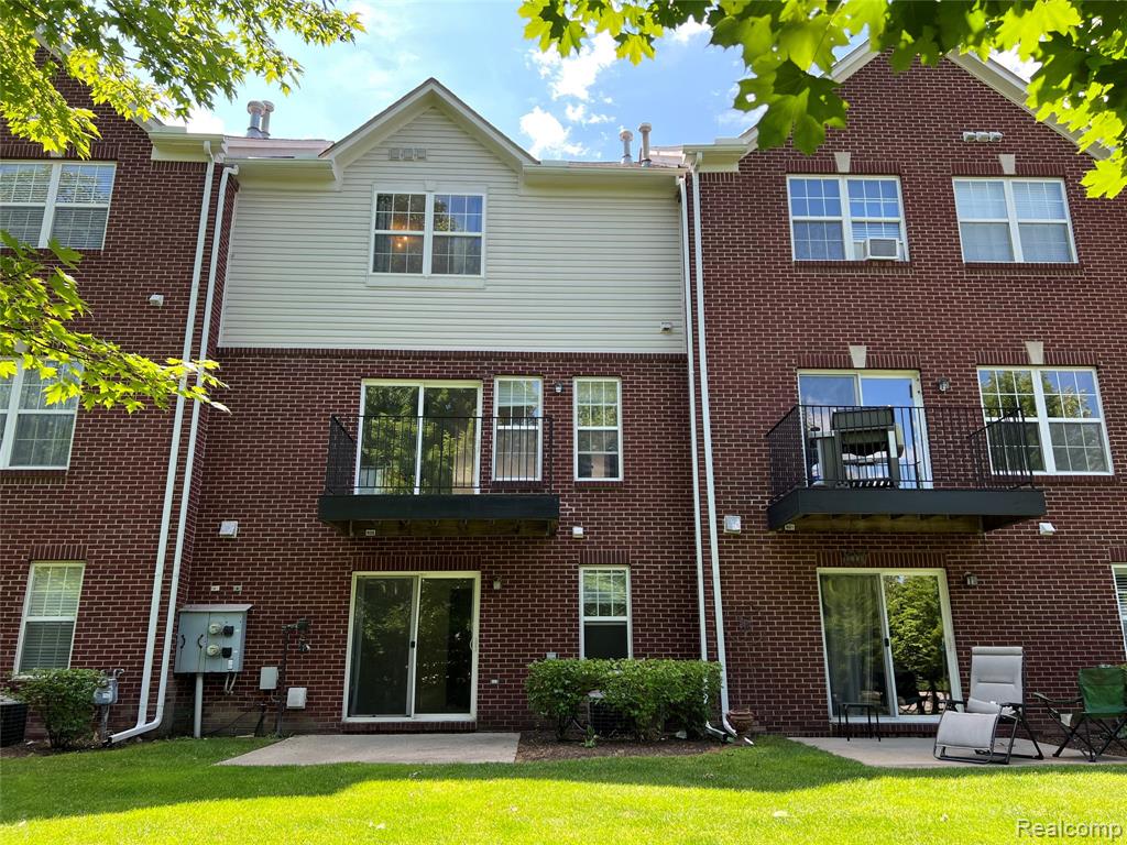 609 Cherry Orchard Road Canton, MI 48188 - Photo 1 of 20
