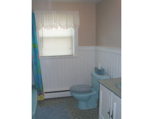 11 Coolidge Road Peabody, MA 01960 - Photo 9 of 12 Gallery Image 9