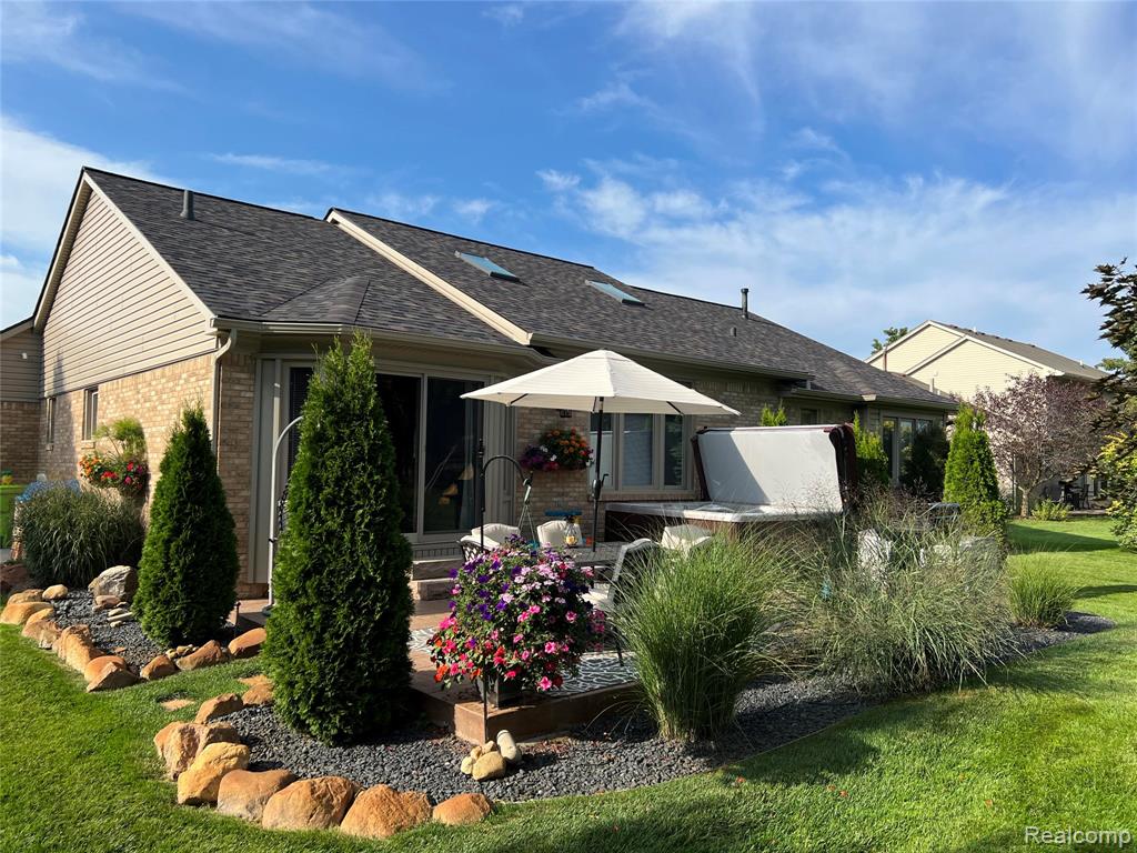 9095 Rotondo Drive Howell, MI 48855 - Photo 2 of 30