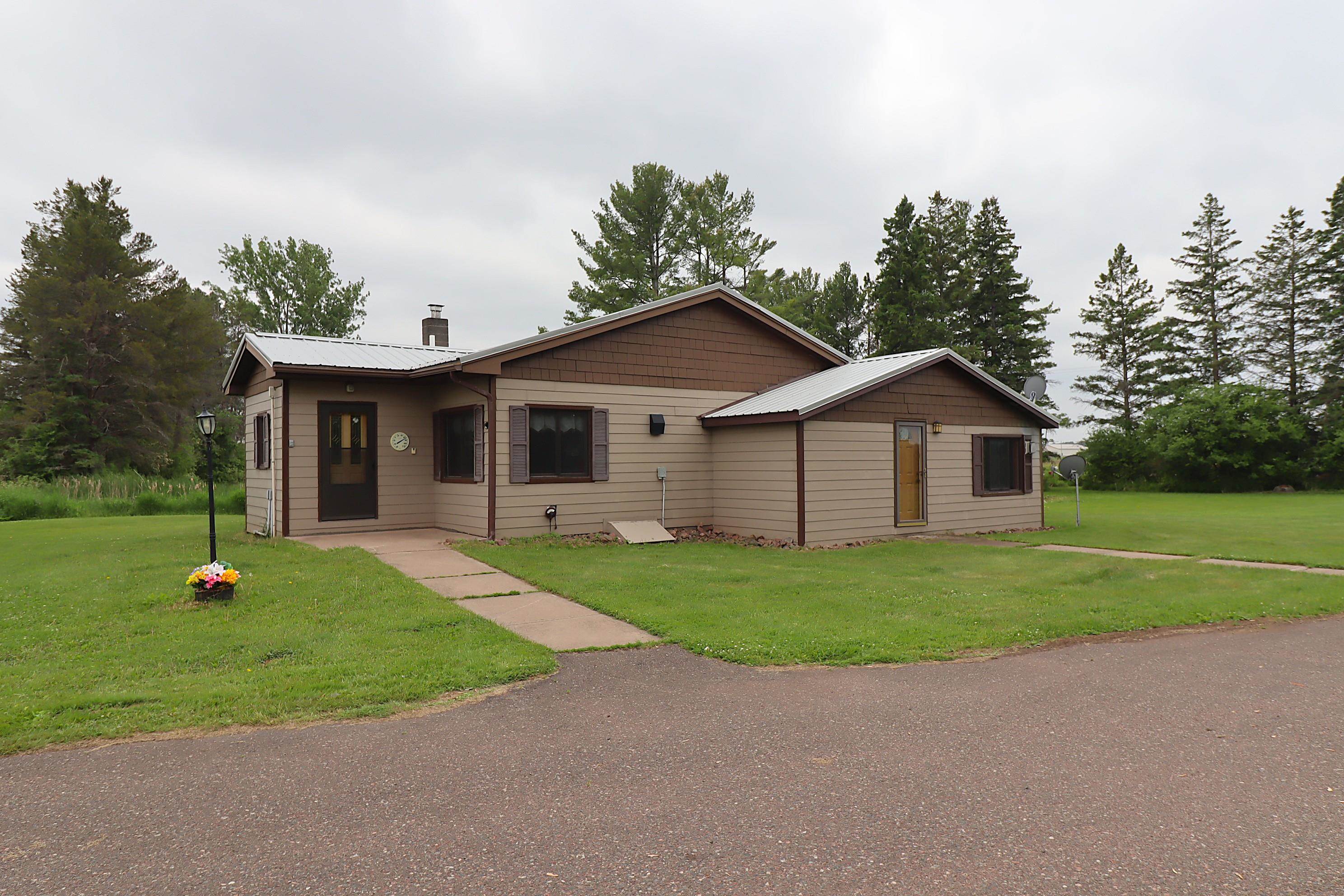 49940 Beaser Road Ashland, WI 54806 - Photo 8 of 50 Main Level Living