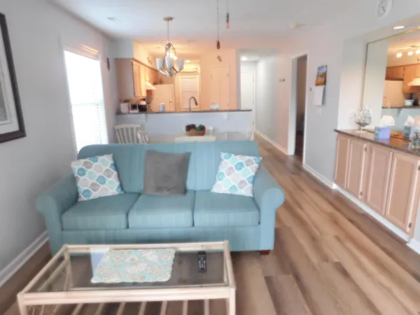 $1,600 | 521 White River Drive, Unit 21F, Myrtle Beach, SC 29579