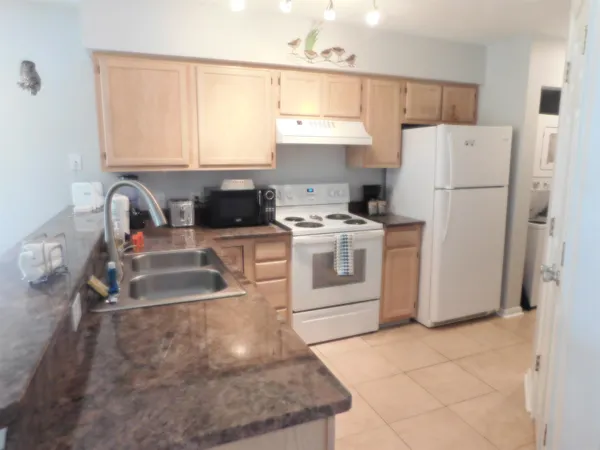 $1,600 | 521 White River Drive, Unit 21F, Myrtle Beach, SC 29579