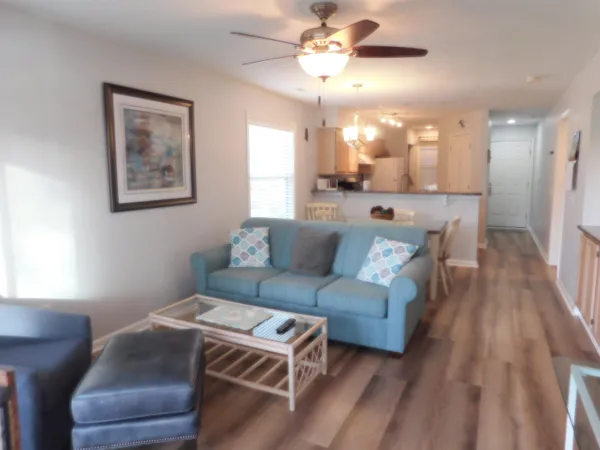 $1,600 | 521 White River Drive, Unit 21F, Myrtle Beach, SC 29579