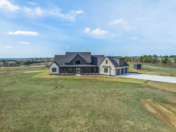 $1,799,000 | 424 Pleasant Hill School Road, Brenham, TX 77833