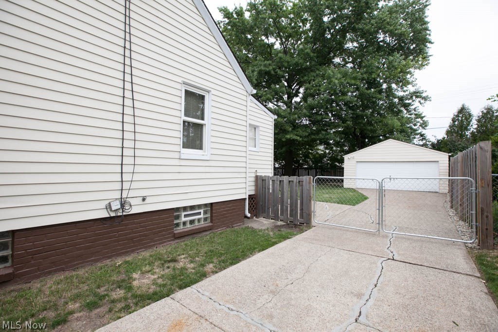 3075 Joslyn Road Cleveland, OH 44111 - Photo 30 of 35 Gallery Image 30
