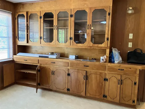 $1,250 | 205 Larkspur Lane, Palestine, TX 75803