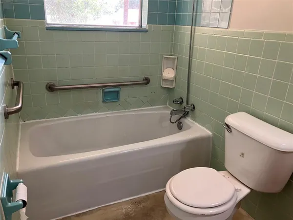 $1,250 | 205 Larkspur Lane, Palestine, TX 75803