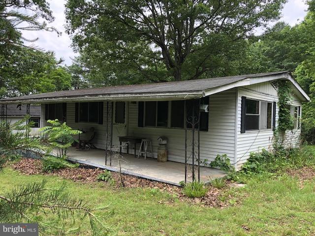 1150 Murphy Road Berkeley Springs, WV 25411 - Photo 1 of 3 Exterior (Front)