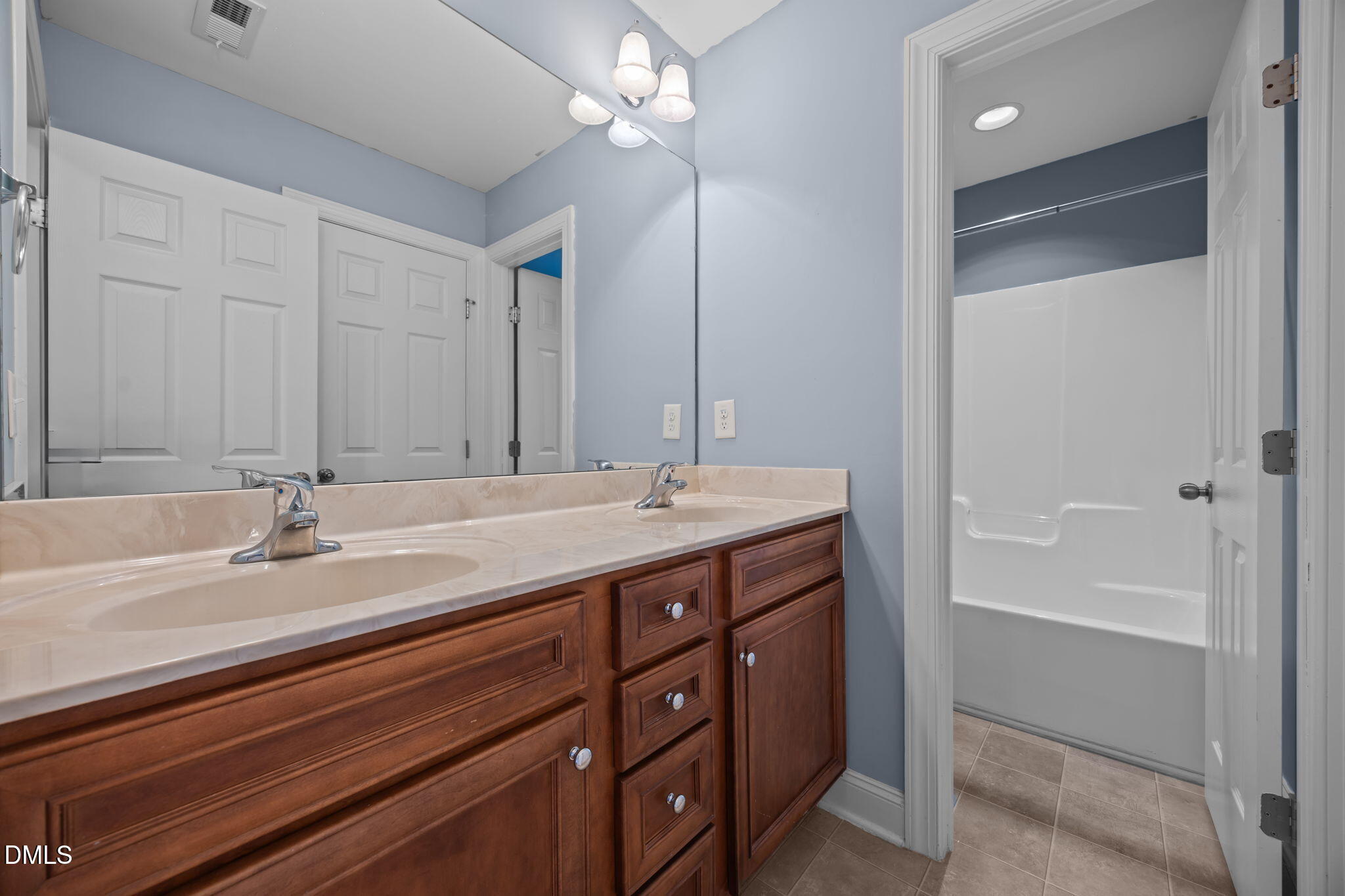 824 Lone Pine Loop Fuquay-Varina, NC 27526 - Photo 25 of 62 20-web-or-mls-IMG_9335