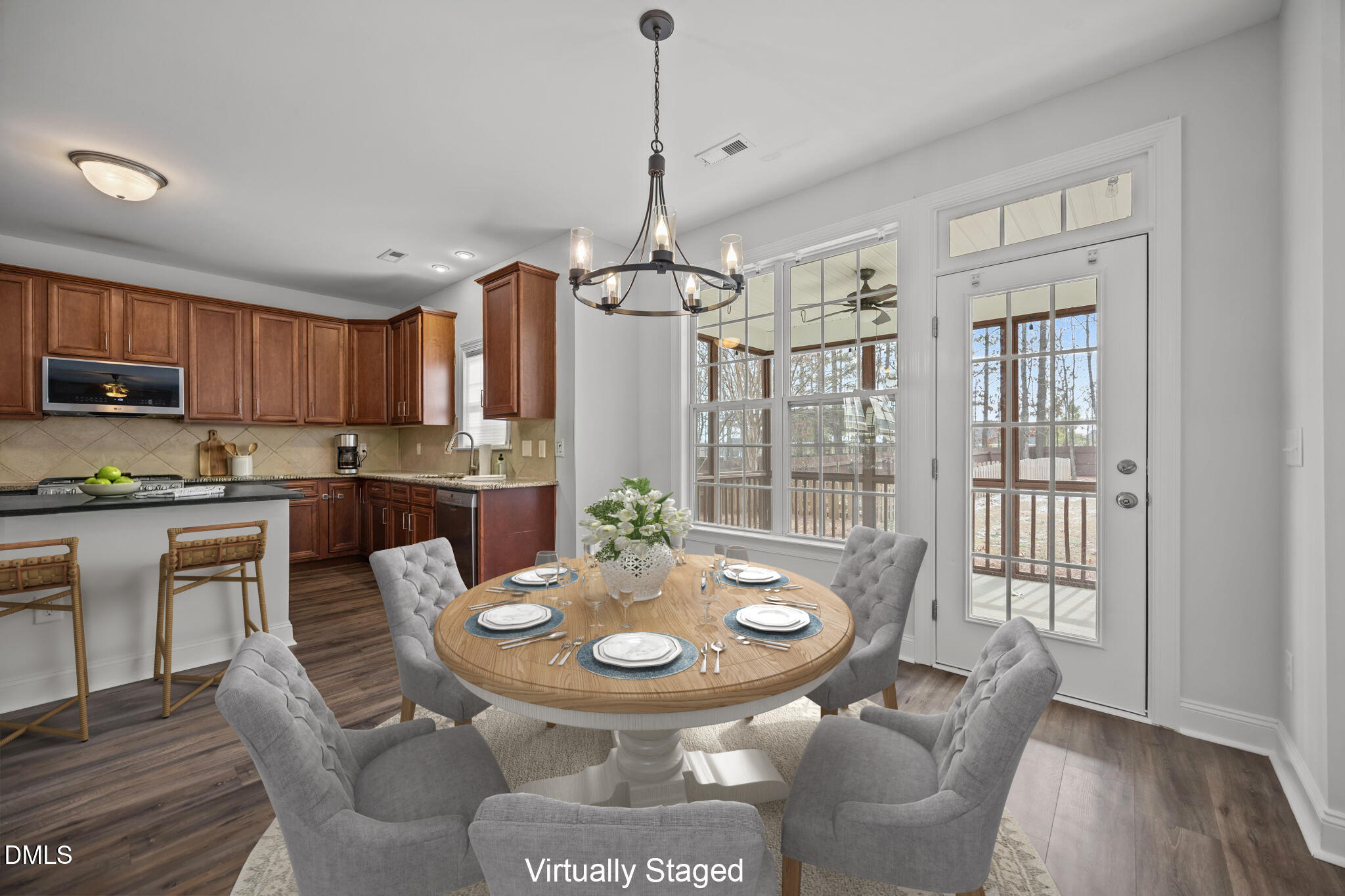 824 Lone Pine Loop Fuquay-Varina, NC 27526 - Photo 5 of 62 10-web-or-mls-IMG_9302