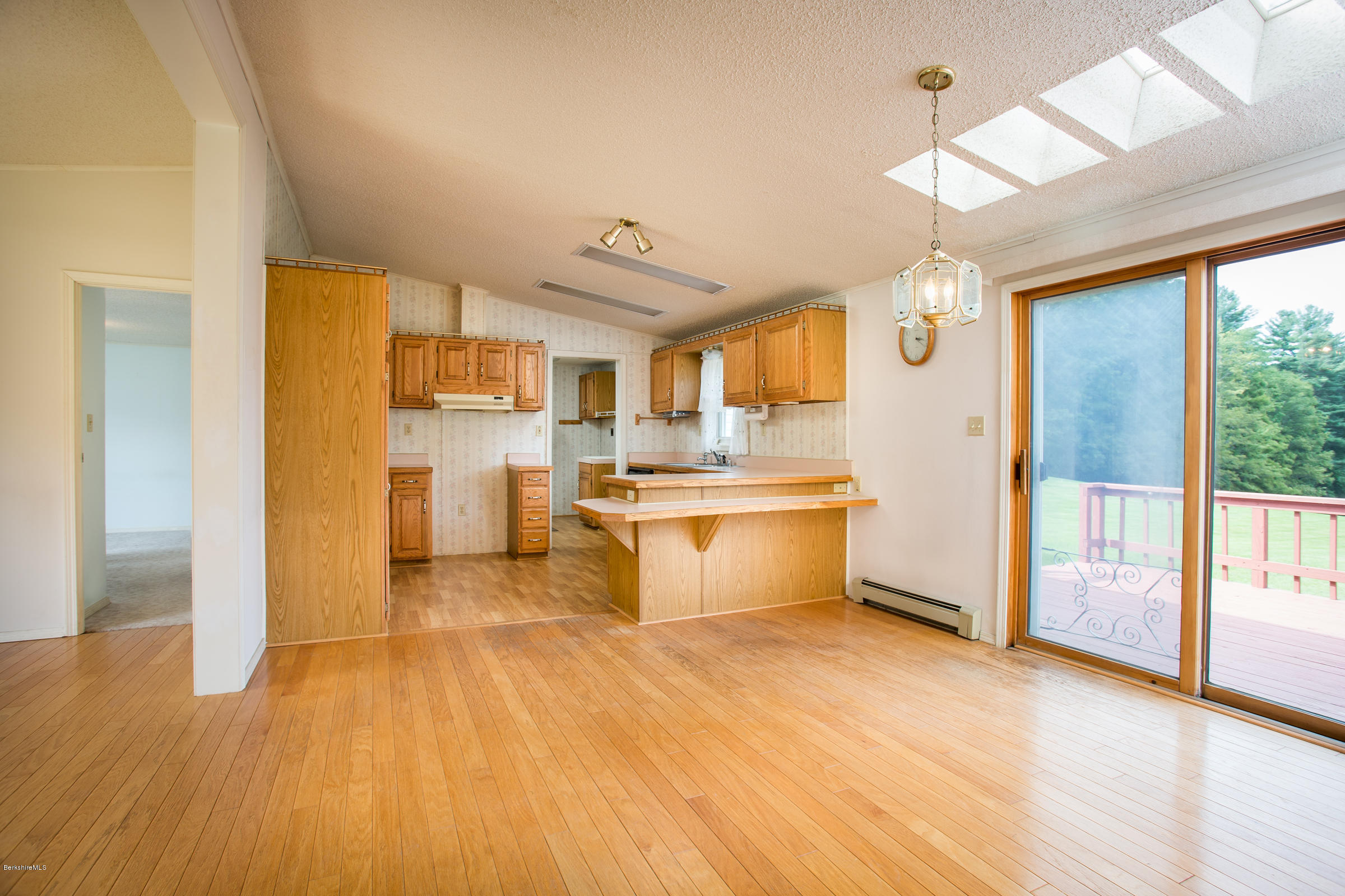 488 Hancock Road Pittsfield, MA 01201 - Photo 10 of 19 dining room