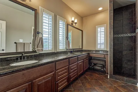 $895,000 | 82 East Crystal Canyon Circle, The Woodlands, TX 77389