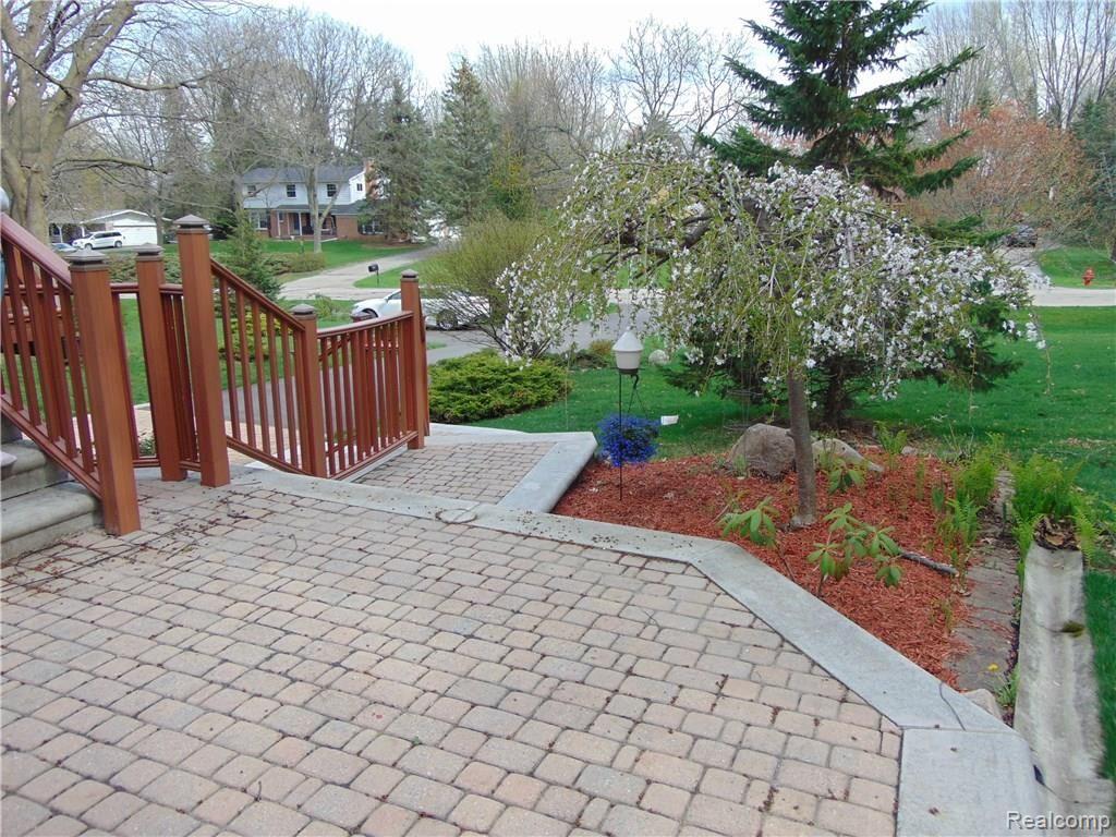 2700 Mohawk Lane Rochester Hills, MI 48306 - Photo 64 of 83