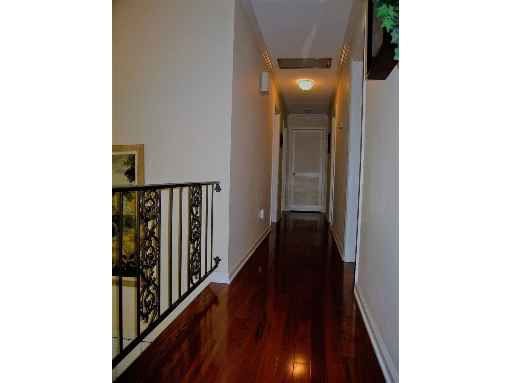 38 Compton Bristol, TN 37620 - Photo 16 of 25 Bedroom Hallway