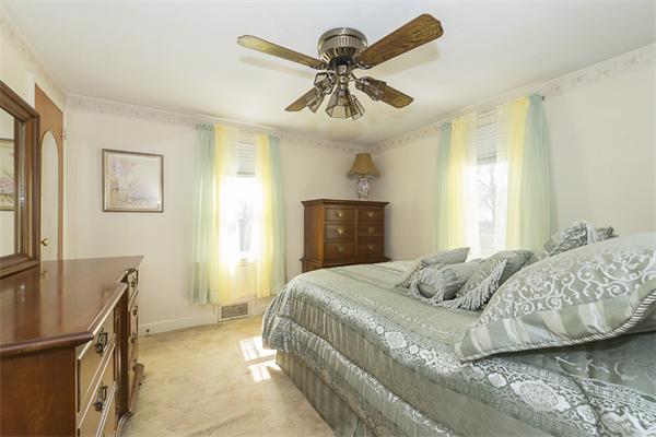 19 Regis Road Arlington, MA 02474 - Photo 16 of 26 Gallery Image 16