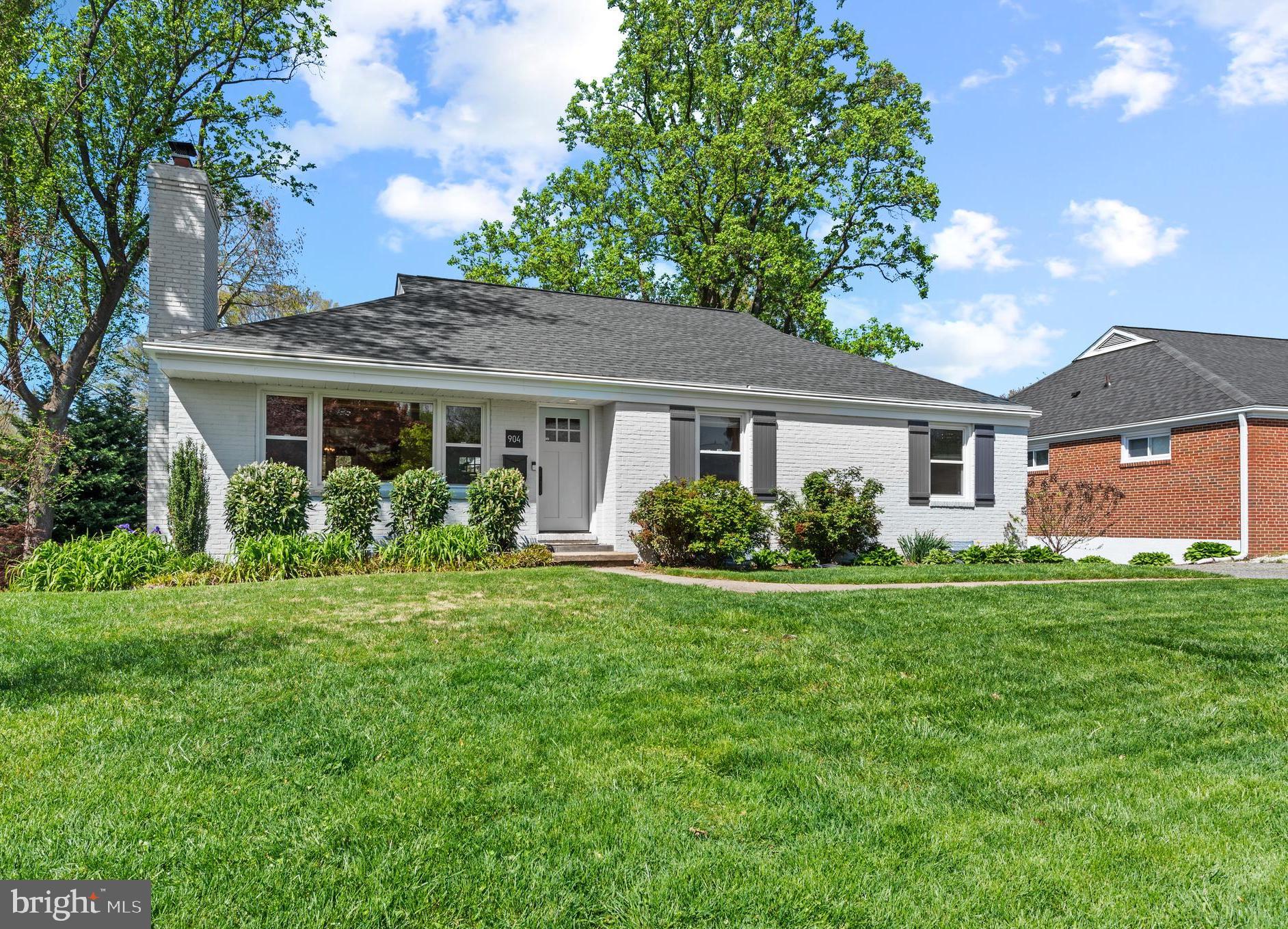 904 Rappaix Court Towson, MD 21286 - Photo 2 of 39
