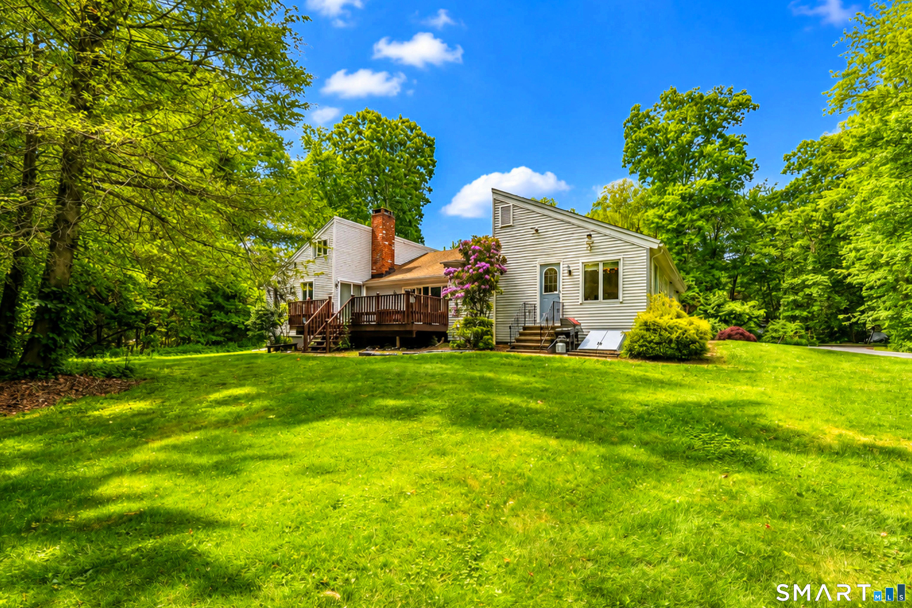 36 Old Barnabas Road Woodbridge, CT 06525 - Photo 3 of 27