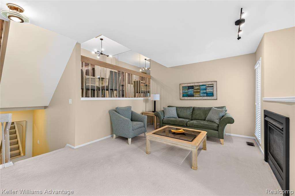 39478 Country Lane Novi, MI 48375 - Photo 16 of 38