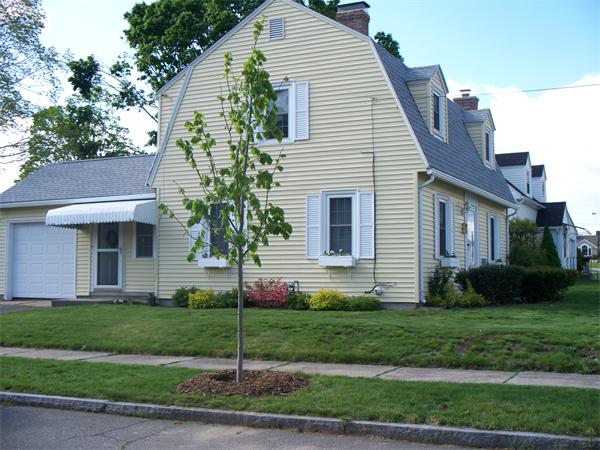 302 Gillette Avenue Springfield, MA 01118 - Photo 1 of 22 Gallery Image 1