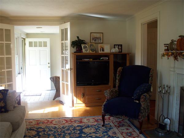 302 Gillette Avenue Springfield, MA 01118 - Photo 12 of 22 Gallery Image 12