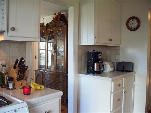 302 Gillette Avenue Springfield, MA 01118 - Photo 7 of 22 Gallery Image 7