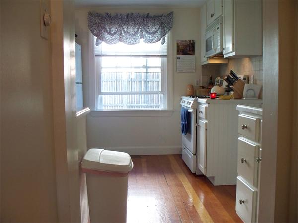 302 Gillette Avenue Springfield, MA 01118 - Photo 9 of 22 Gallery Image 9