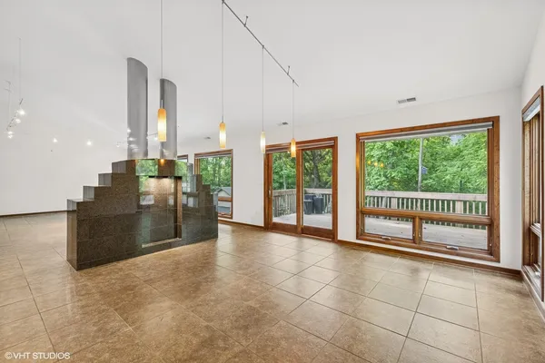 $775,000 | 4901 Hill Road, Richmond, IL 60071