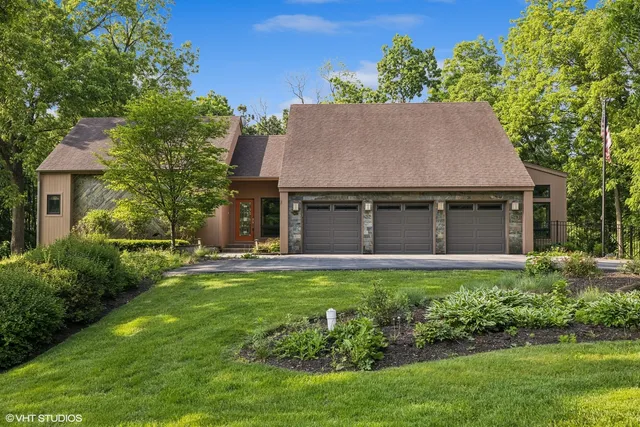 $775,000 | 4901 Hill Road, Richmond, IL 60071