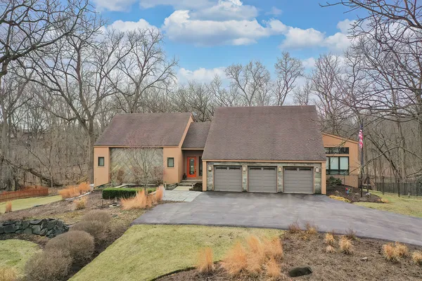 $775,000 | 4901 Hill Road, Richmond, IL 60071