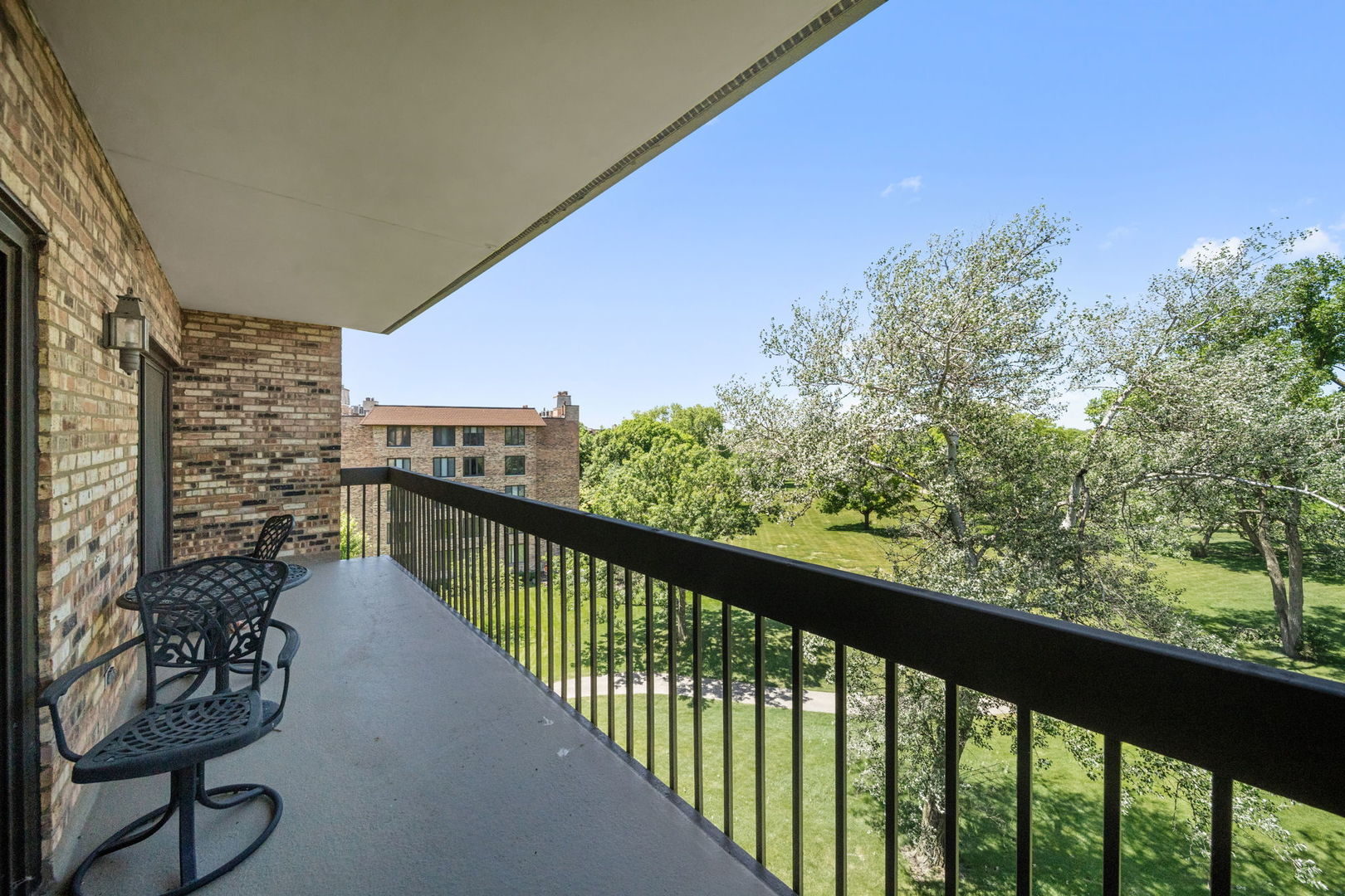 3810 Mission Hills Road, Unit 401 Northbrook, IL 60062 - Photo 21 of 29