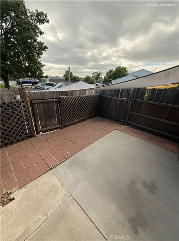 a view of a livingroom with an empty space