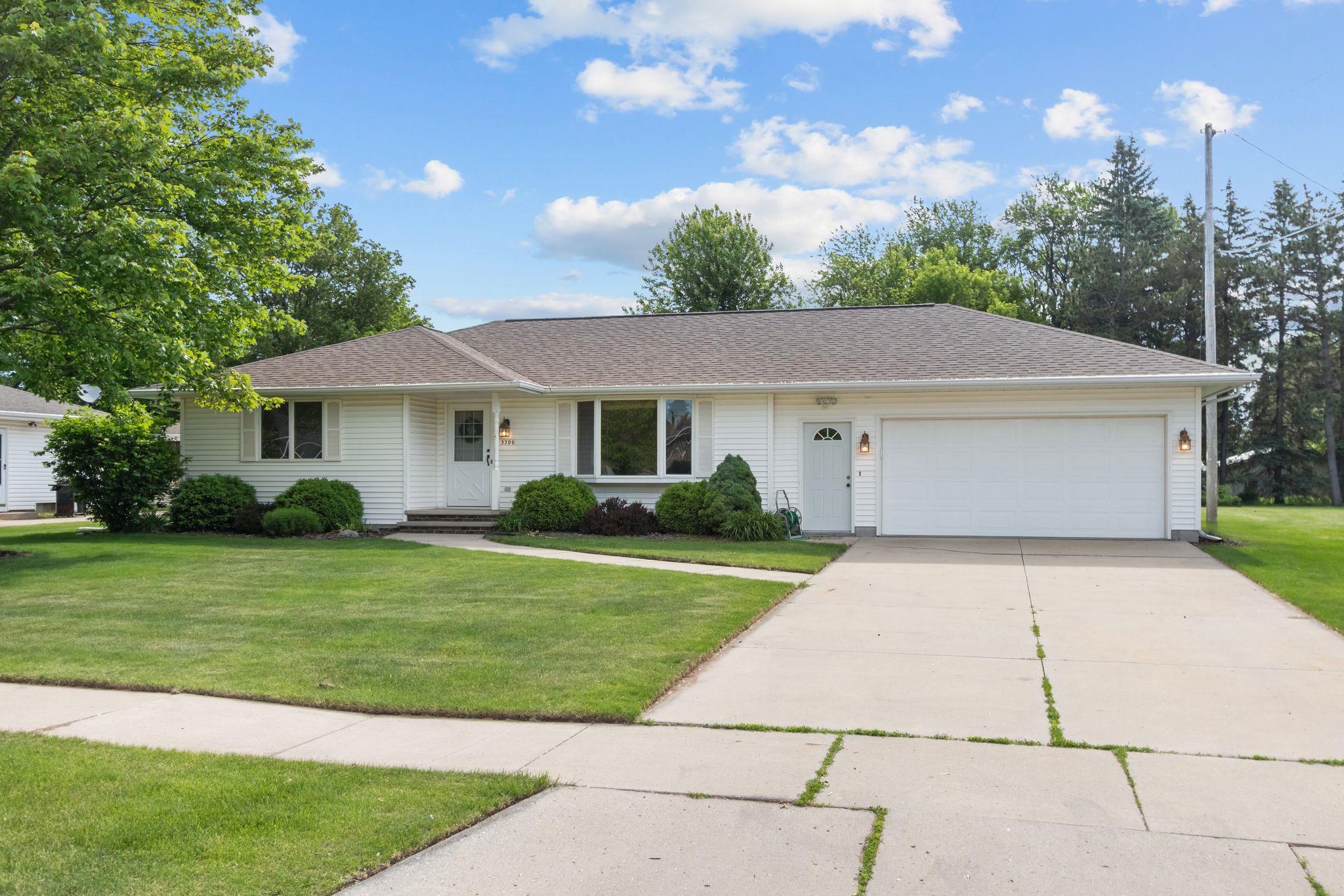 3300 North Lawe Street Appleton, WI 54911 - Photo 3 of 43