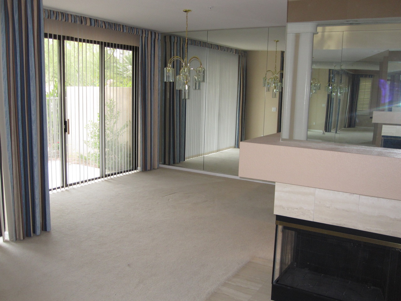 7222 East Gainey Ranch Road, Unit 109 Scottsdale, AZ 85258 - Photo 4 of 14 Dining area