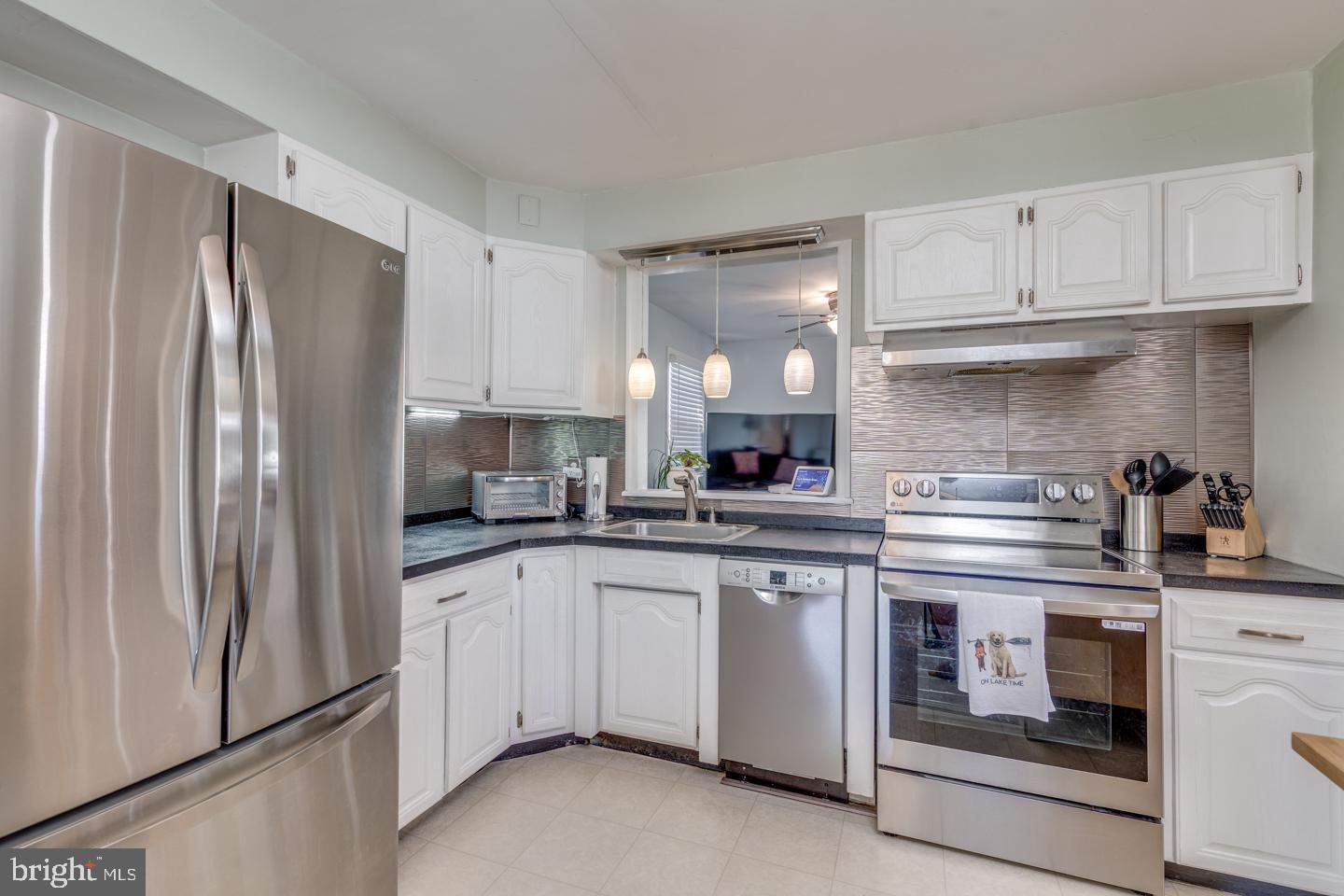 123 Valleybrook Road East Cherry Hill, NJ 08034 - Photo 11 of 41 Kitchen
