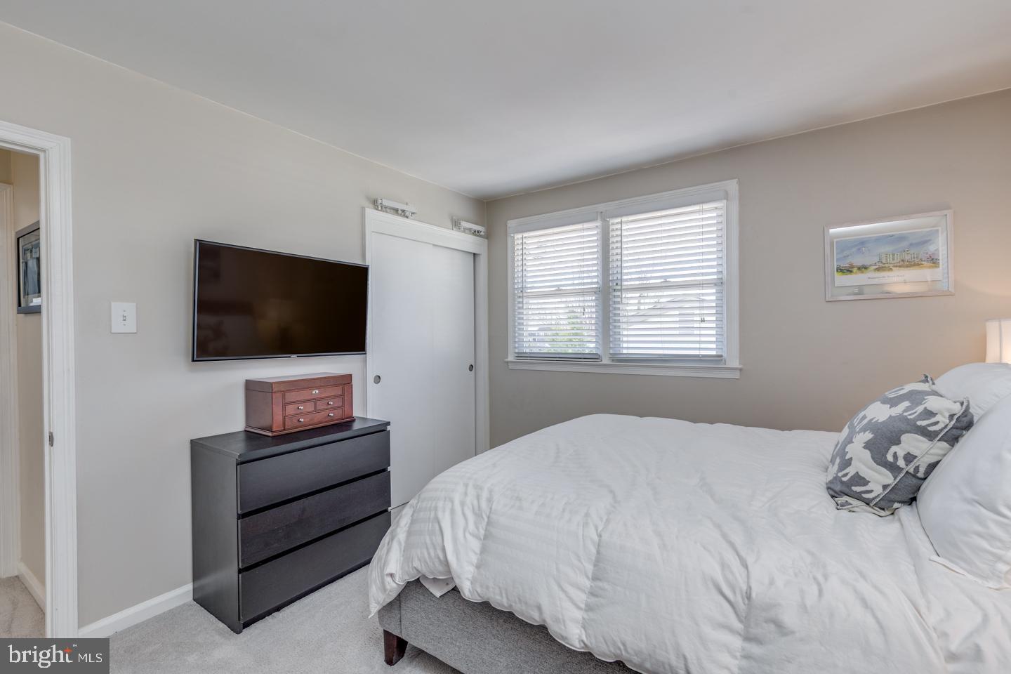 123 Valleybrook Road East Cherry Hill, NJ 08034 - Photo 18 of 41 Primary Bedroom