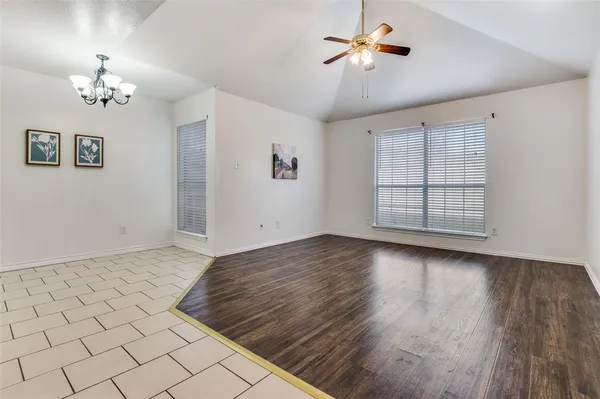 $225,000 | 905 Fairbanks Circle, Duncanville, TX 75137