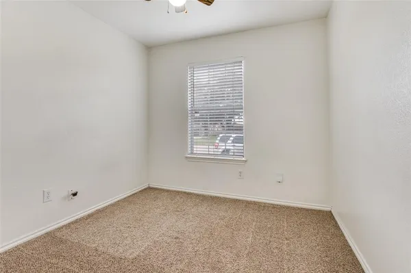 $225,000 | 905 Fairbanks Circle, Duncanville, TX 75137